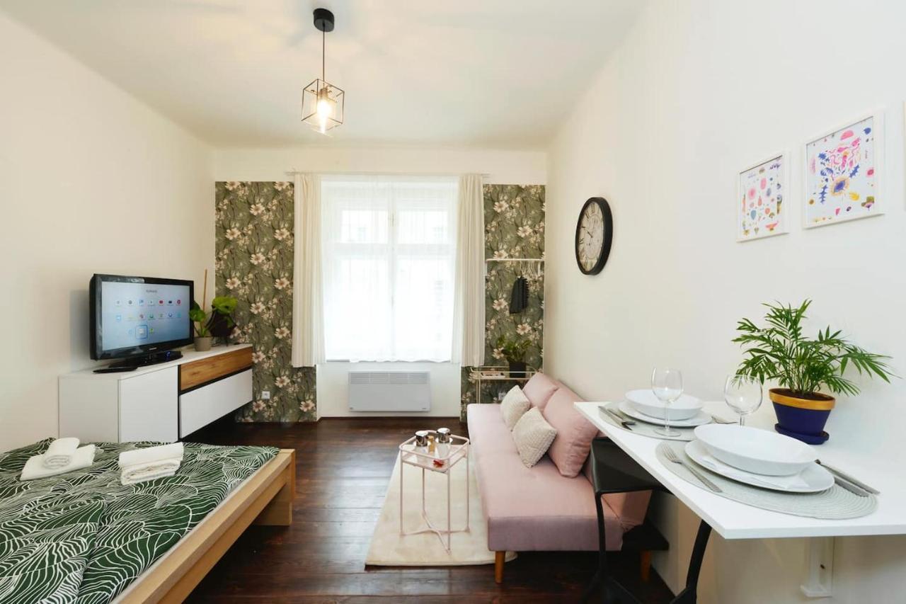 Lazy Sofa ° Apartment Hradec Králové Extérieur photo